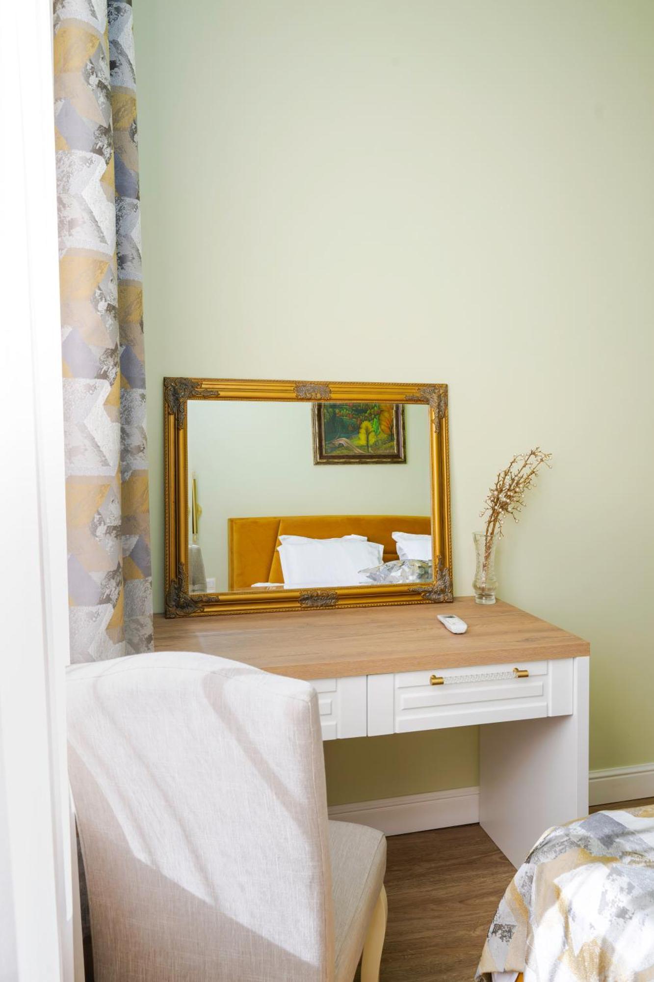 Urban Charm & Comfort - Chic 2Bd In Prime Location By Flat Mаnager Sofia Exterior foto